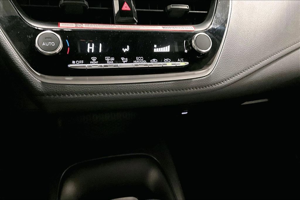 Used 2025 Toyota Corolla SE image 15