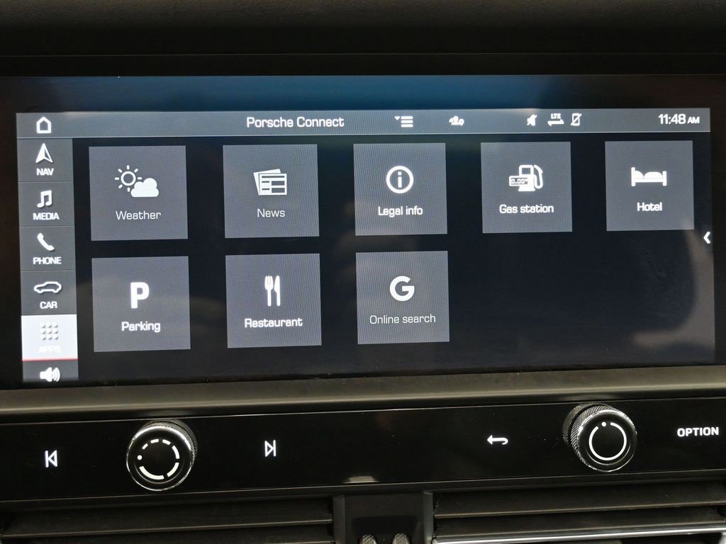 Used 2023 Porsche Macan Turbo image 29