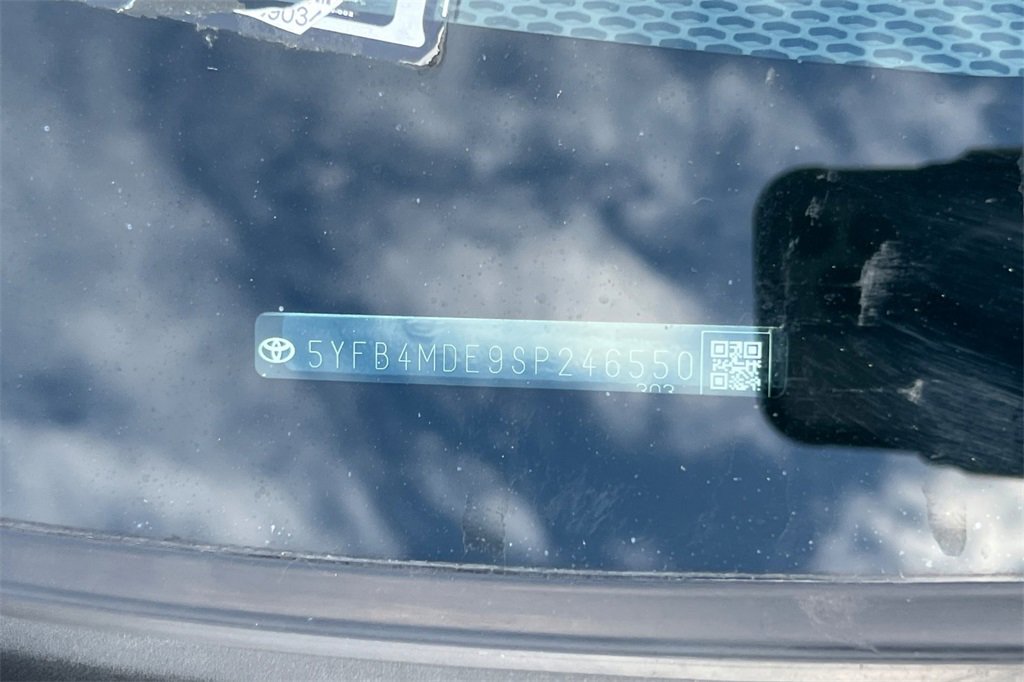 Certified 2025 Toyota Corolla LE image 10