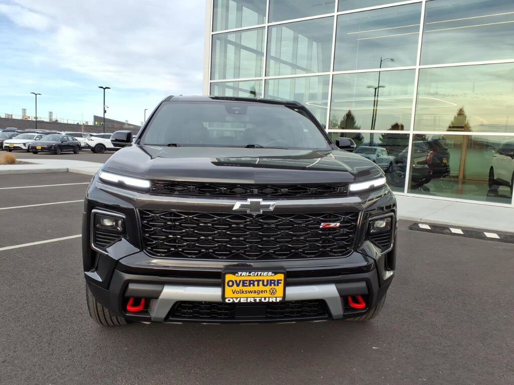 Used 2024 Chevrolet Traverse Z71 image 6