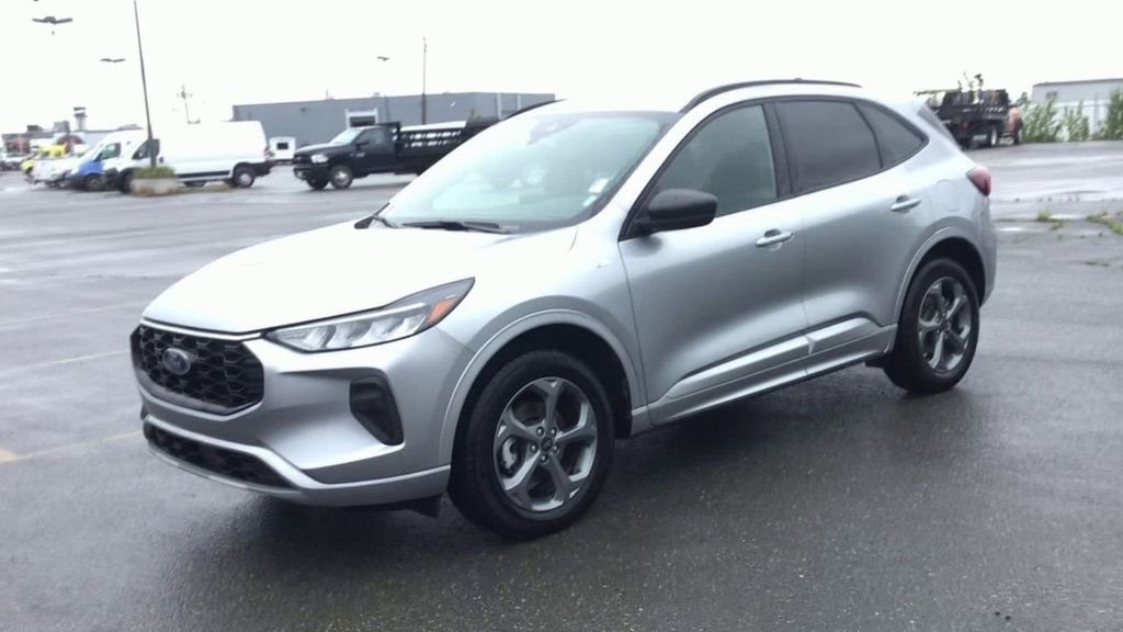 Used 2024 Ford Escape ST-Line image 4