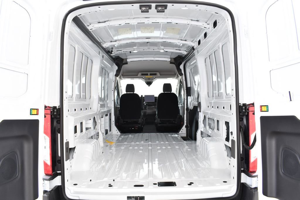 New 2026 Ford Transit 250 148 Medium Roof RWD image 20