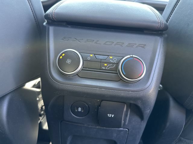 Used 2025 Ford Explorer Active w/ Active Comfort Package AWD/4WD image 31