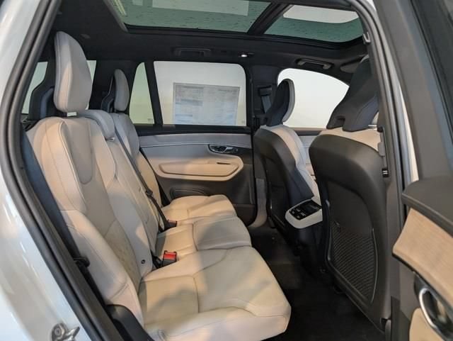 New 2026 Volvo XC90 B6 Ultra w/ Lounge Package AWD/4WD image 28