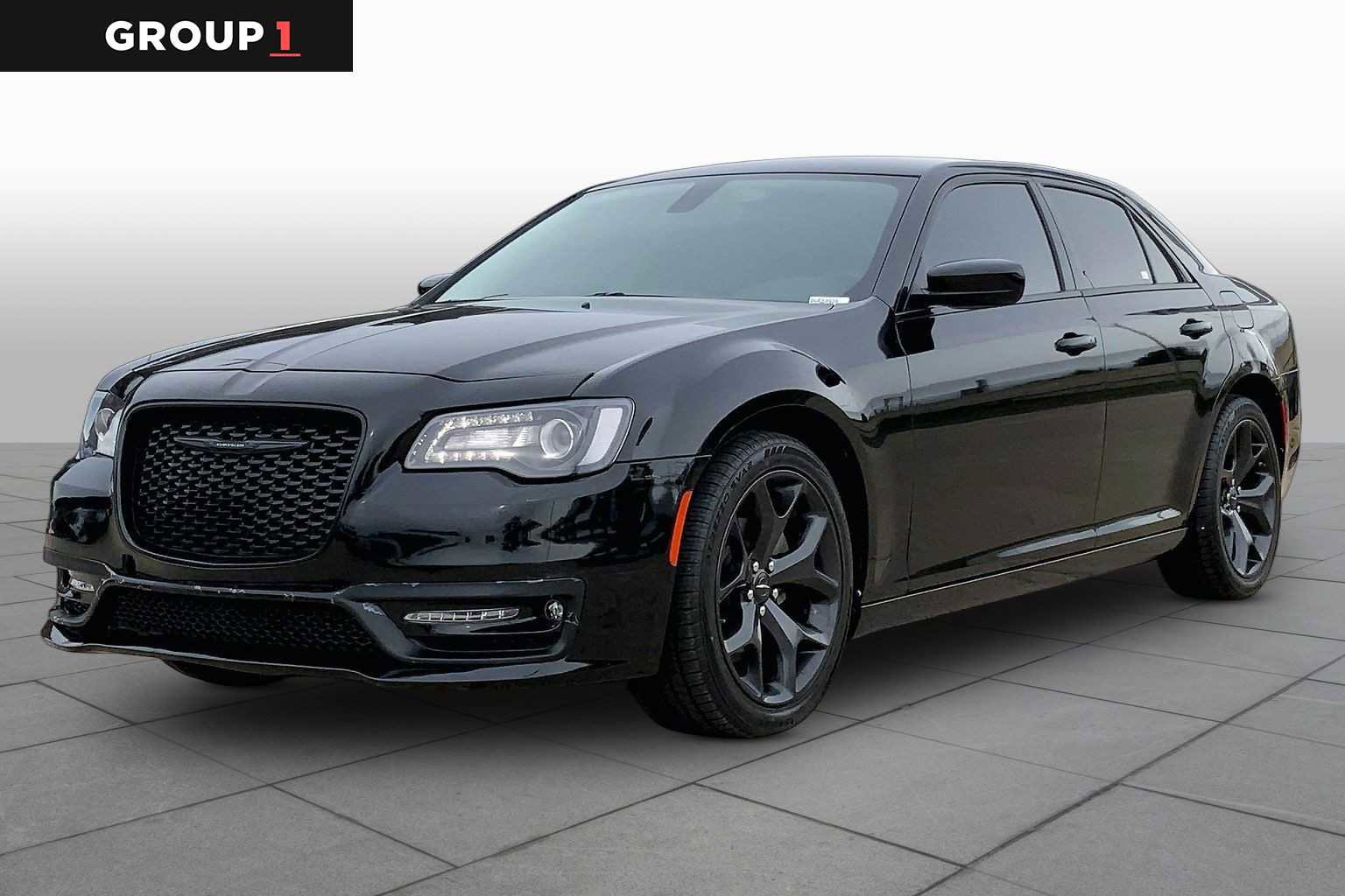 Used 2023 Chrysler 300 Touring w/ Sport Appearance Package RWD image 1