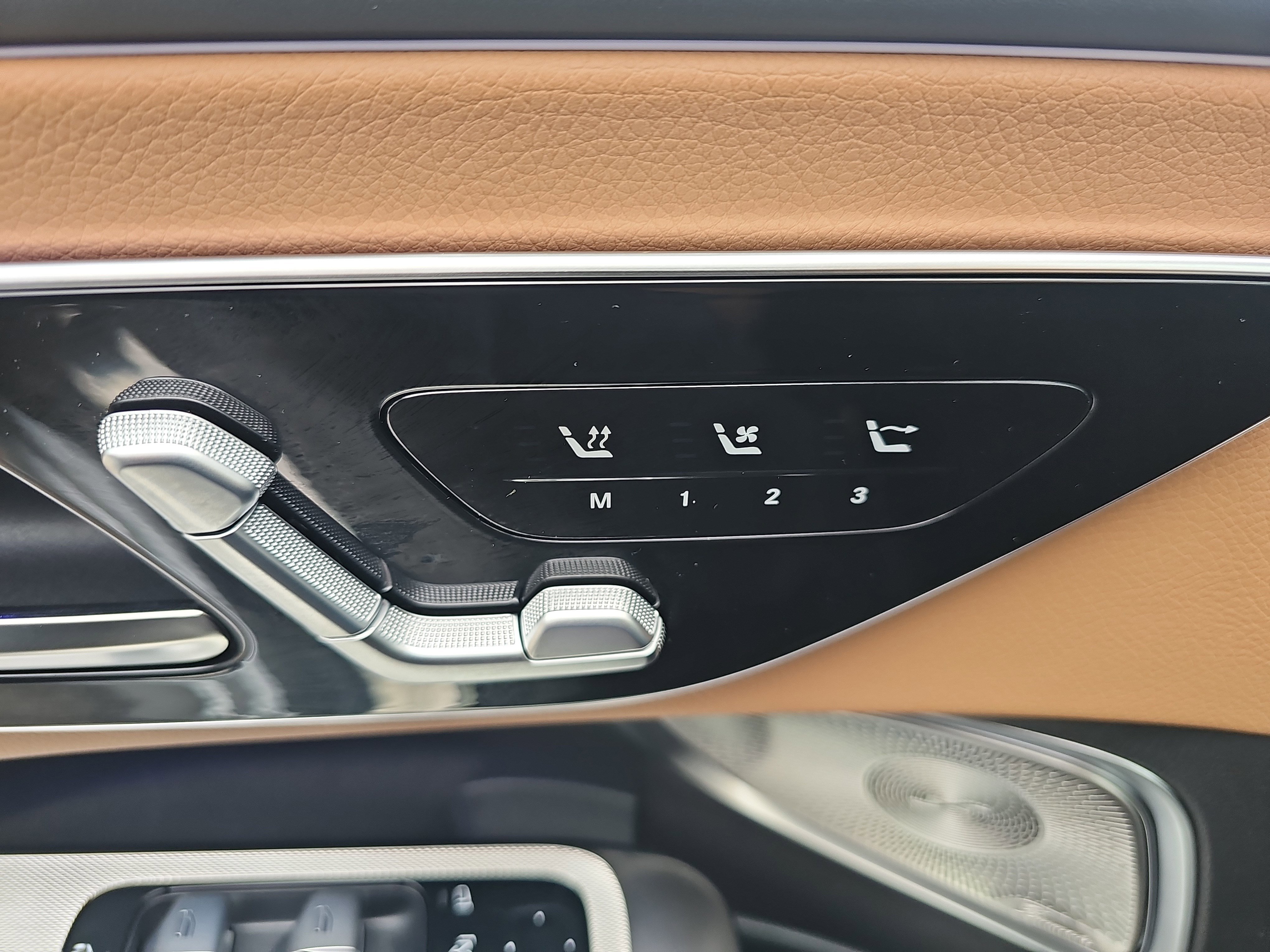 New 2026 Mercedes-Benz CLE 300 4MATIC Cabriolet image 31