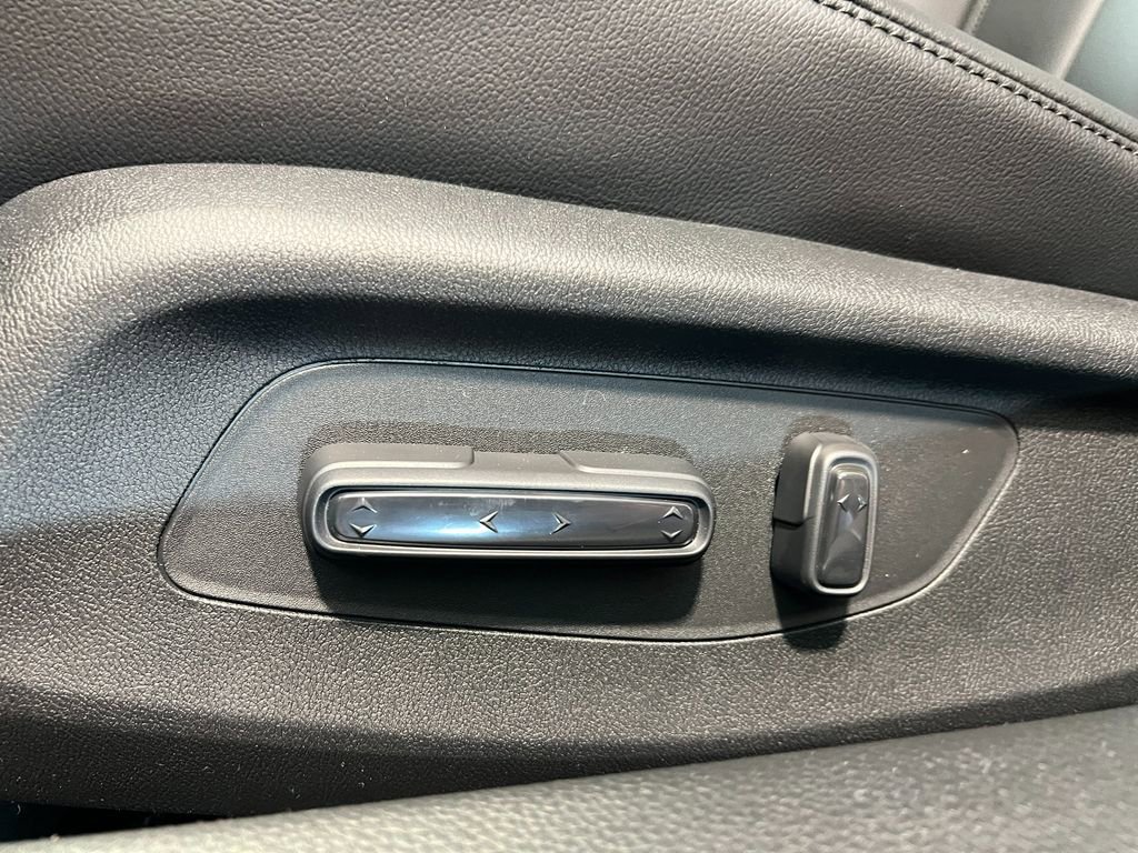 New 2025 Acura Integra image 14