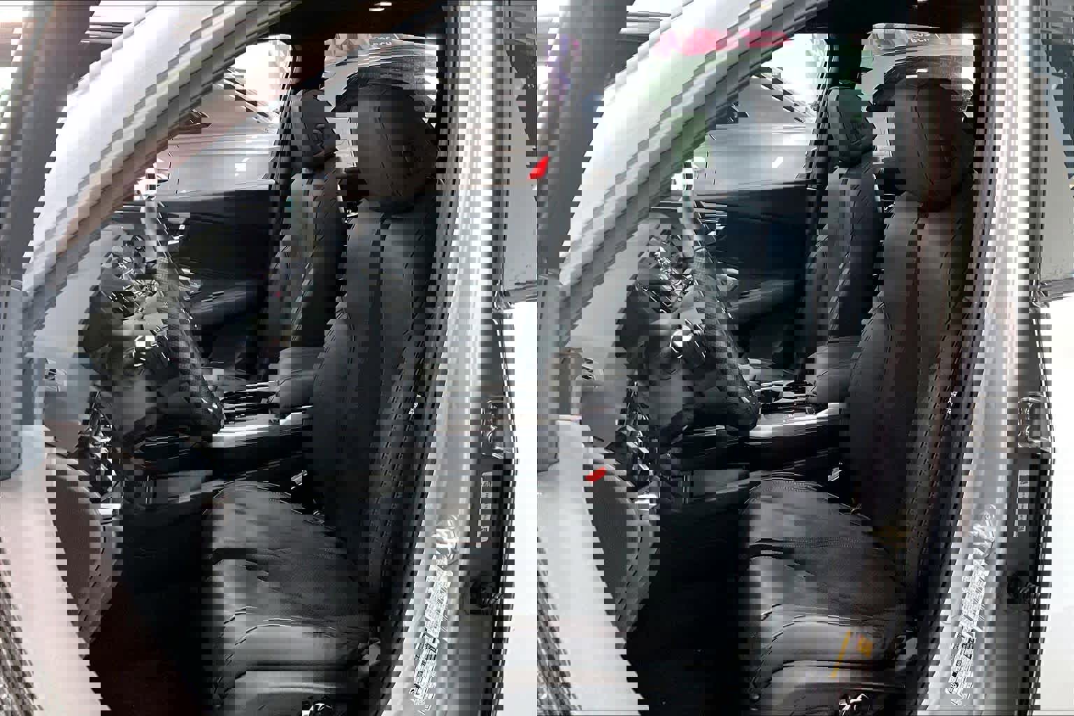 Used 2025 Acura RDX A-Spec image 9