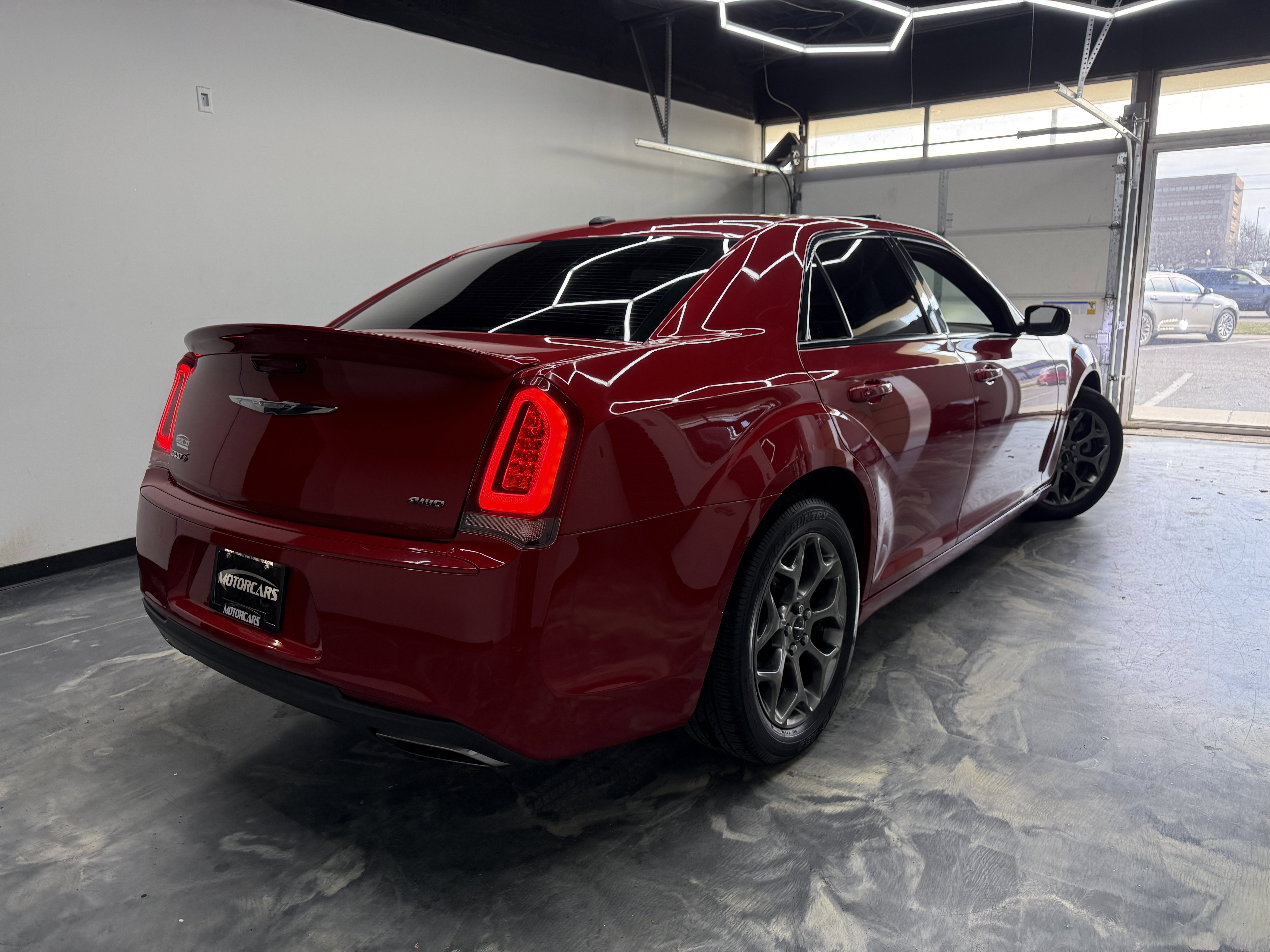 Used 2016 Chrysler 300 S image 5
