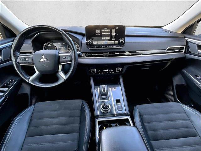 Used 2022 Mitsubishi Outlander SE FWD image 16