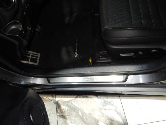 Used 2023 Lexus IS 350 F Sport w/ Memory Package image 15