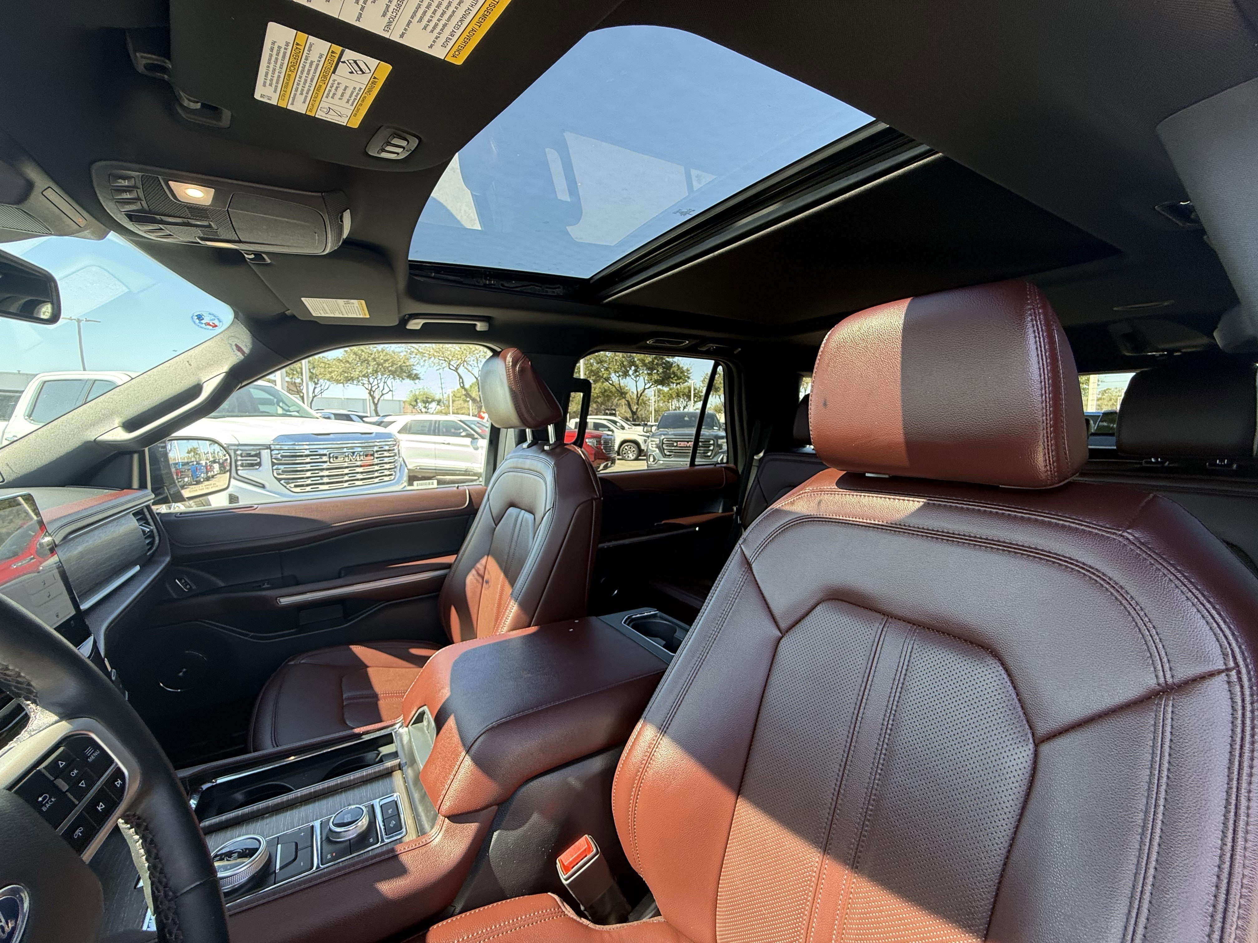 Used 2024 Ford Expedition Limited image 28