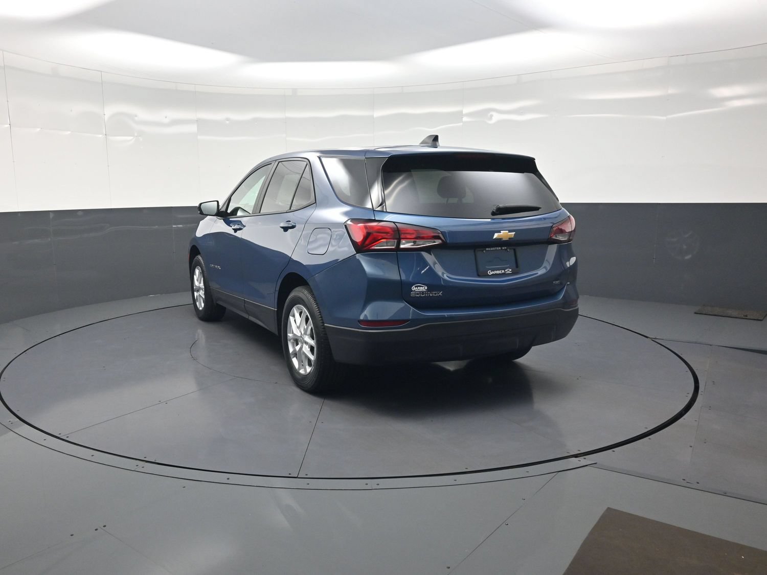 Used 2024 Chevrolet Equinox LS w/ LS Convenience Package AWD/4WD image 5