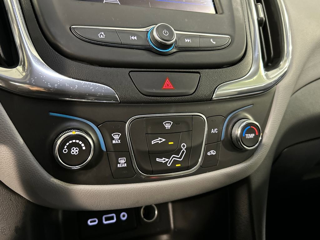 Used 2020 Chevrolet Equinox LS w/ LS Convenience Package image 18