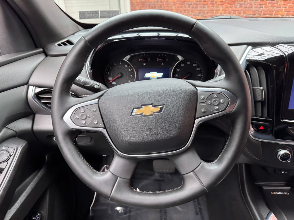 Used 2023 Chevrolet Traverse LT AWD/4WD image 13