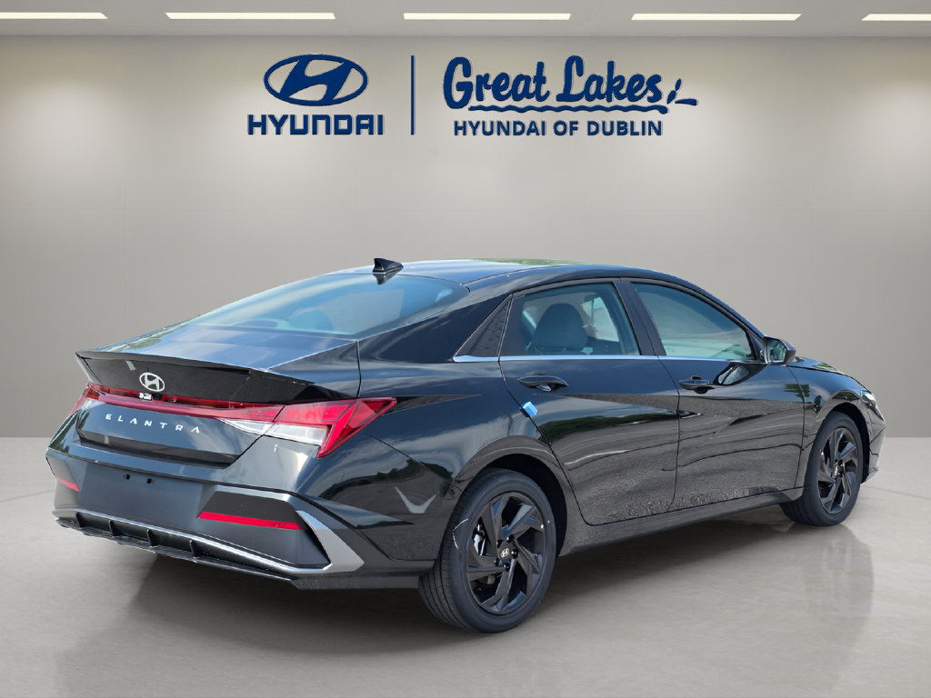 New 2026 Hyundai Elantra SEL Sport Premium FWD image 5