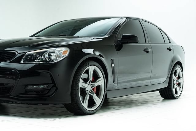 Used 2017 Chevrolet SS RWD image 9