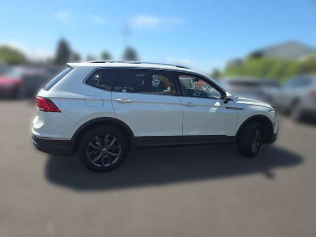 Used 2023 Volkswagen Tiguan SE AWD/4WD image 13