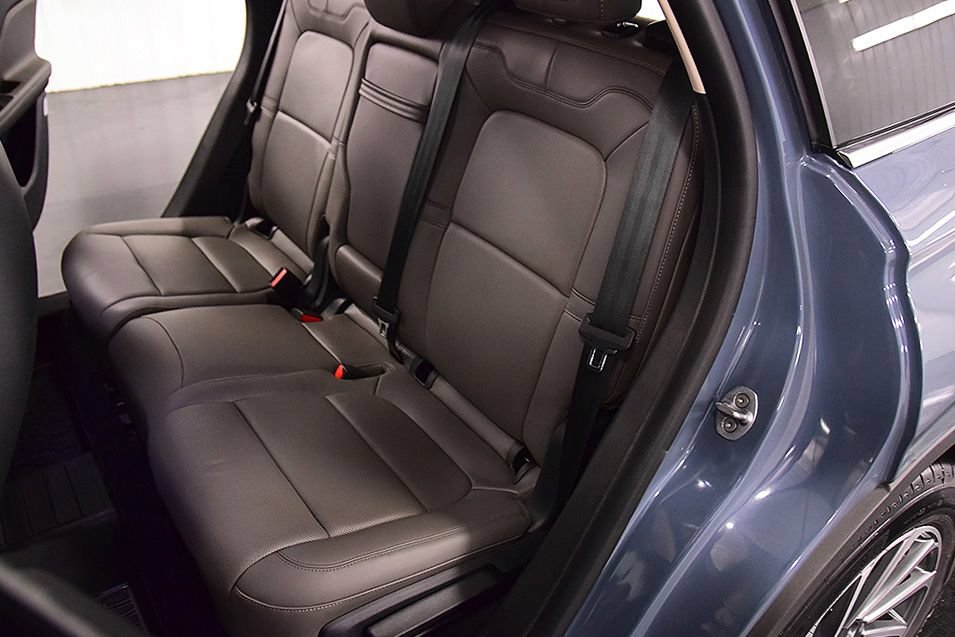Used 2024 Lincoln Corsair Reserve AWD/4WD image 30