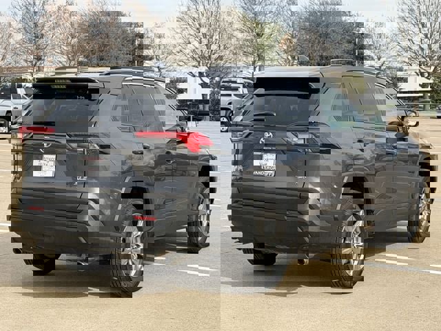 Used 2025 Toyota RAV4 XLE image 4