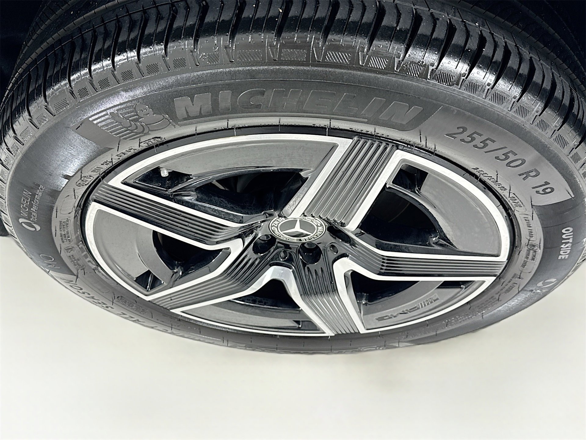 Certified 2024 Mercedes-Benz GLC 300 image 33