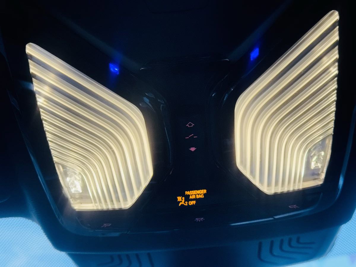 Used 2018 BMW 530i w/ Premium Package image 34