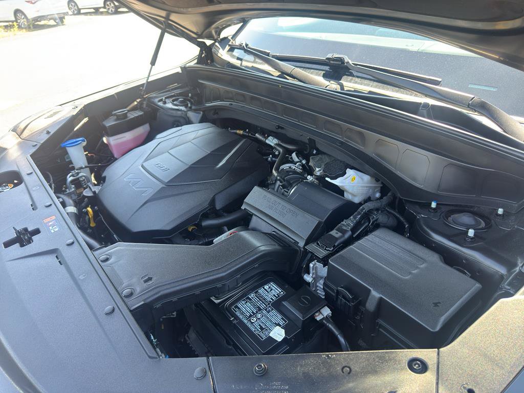 Used 2024 Kia Telluride SX w/ Towing Package FWD image 43