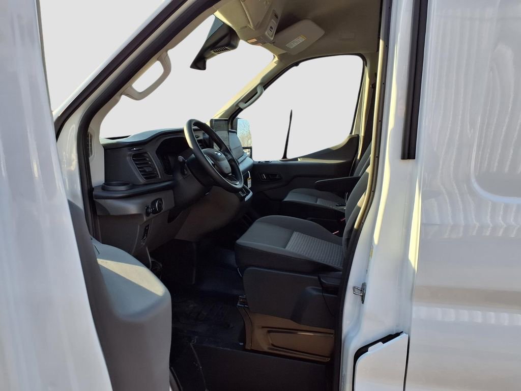 New 2026 Ford Transit 250 148 Medium Roof RWD image 29