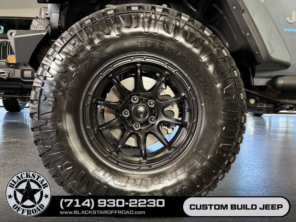 Used 2025 Jeep Wrangler Unlimited Sahara w/ Safety Group AWD/4WD image 30