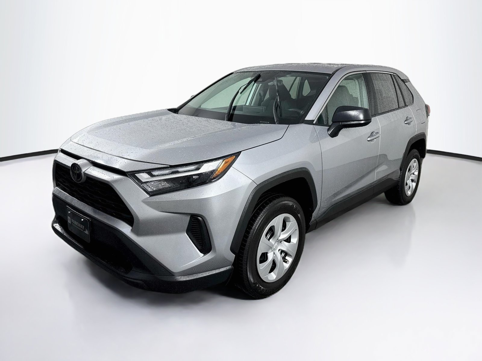 Used 2025 Toyota RAV4 LE AWD/4WD image 3