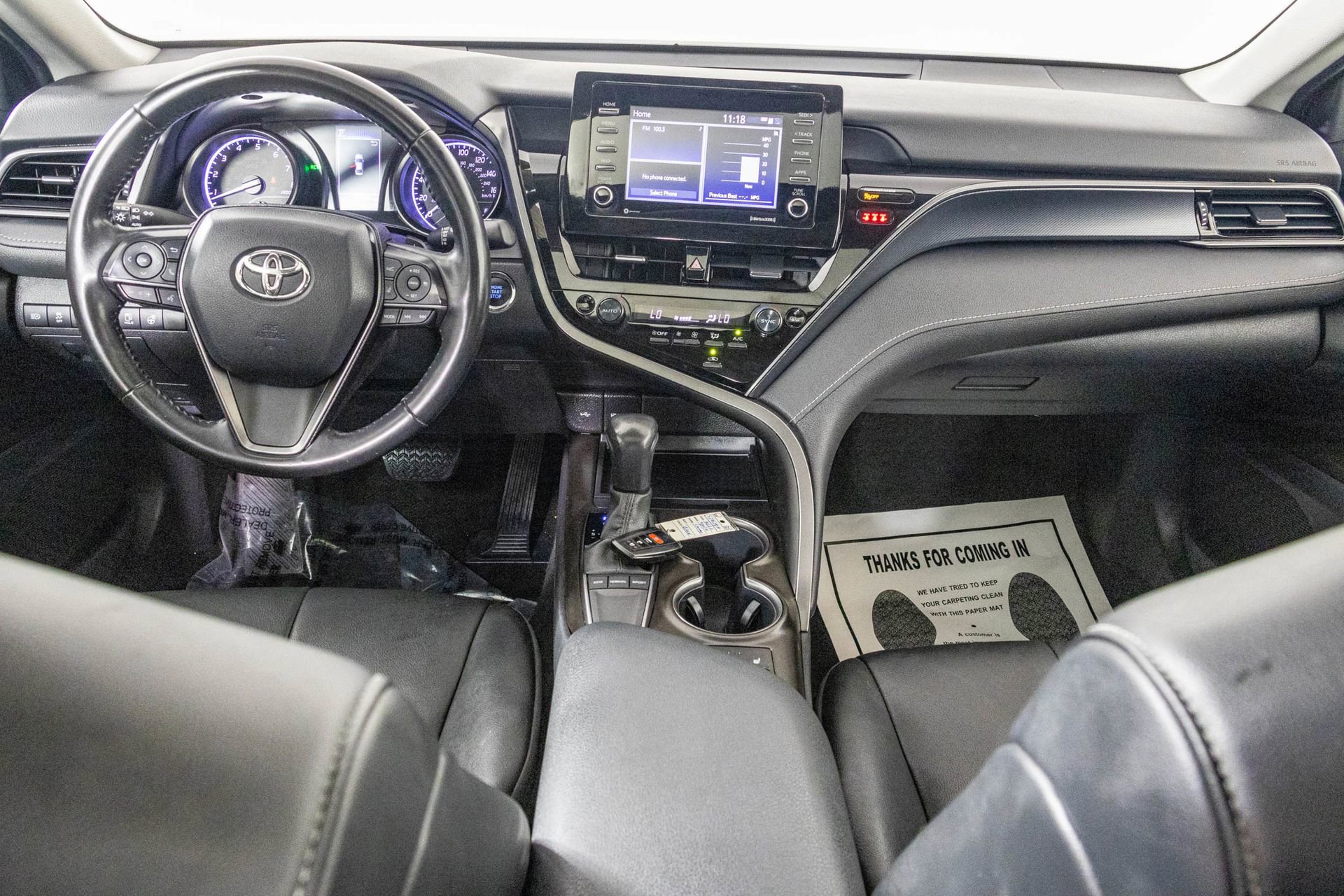 Used 2022 Toyota Camry SE w/ Cold Weather Package FWD image 23