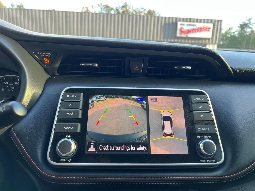 Used 2019 Nissan Kicks SR w/ SR Premium Package FWD image 17