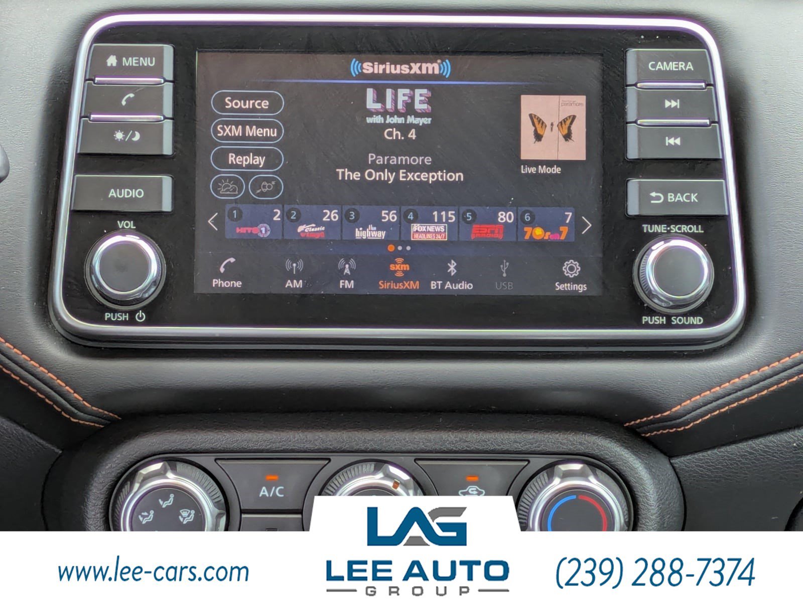 Used 2021 Nissan Versa SR FWD image 15