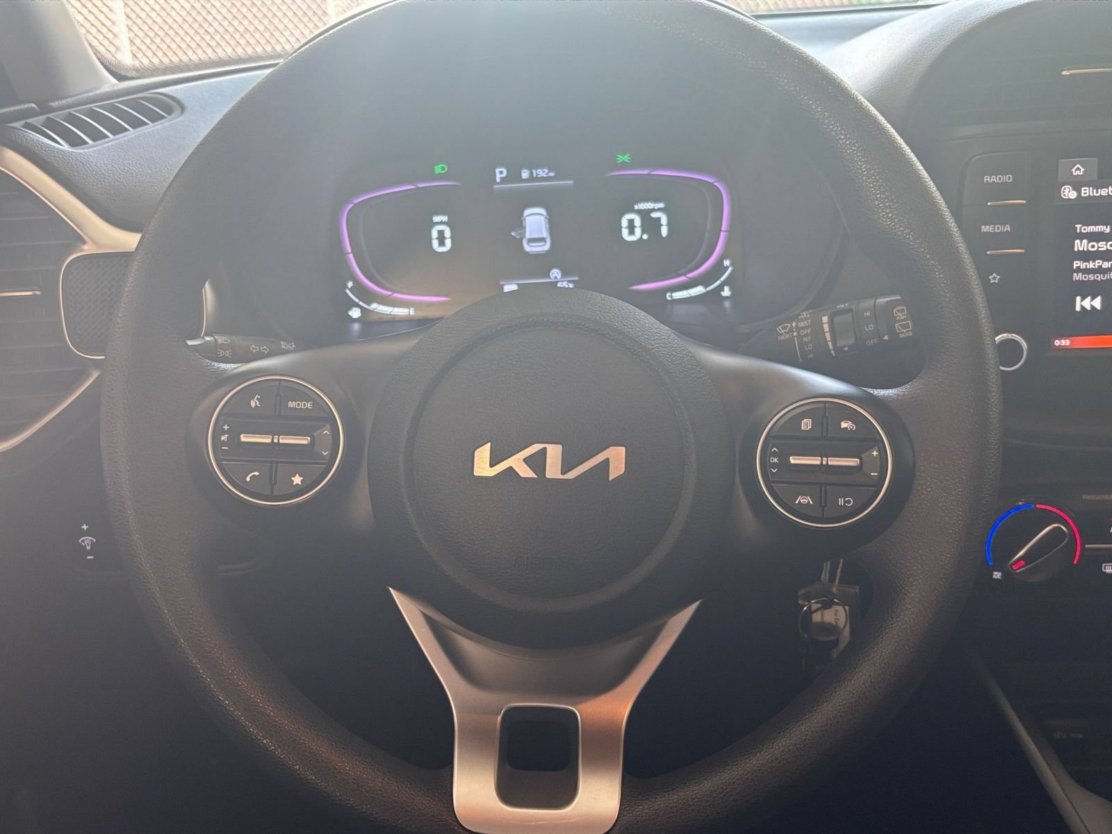 Used 2025 Kia Soul LX w/ LX Technology Package FWD image 24