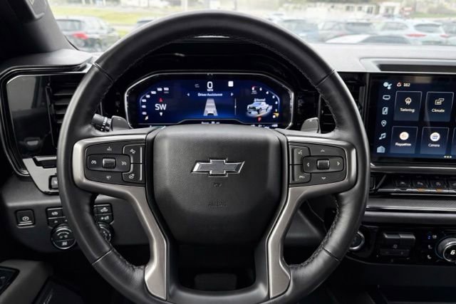 Used 2022 Chevrolet Silverado 1500 ZR2 w/ Technology Package AWD/4WD image 23