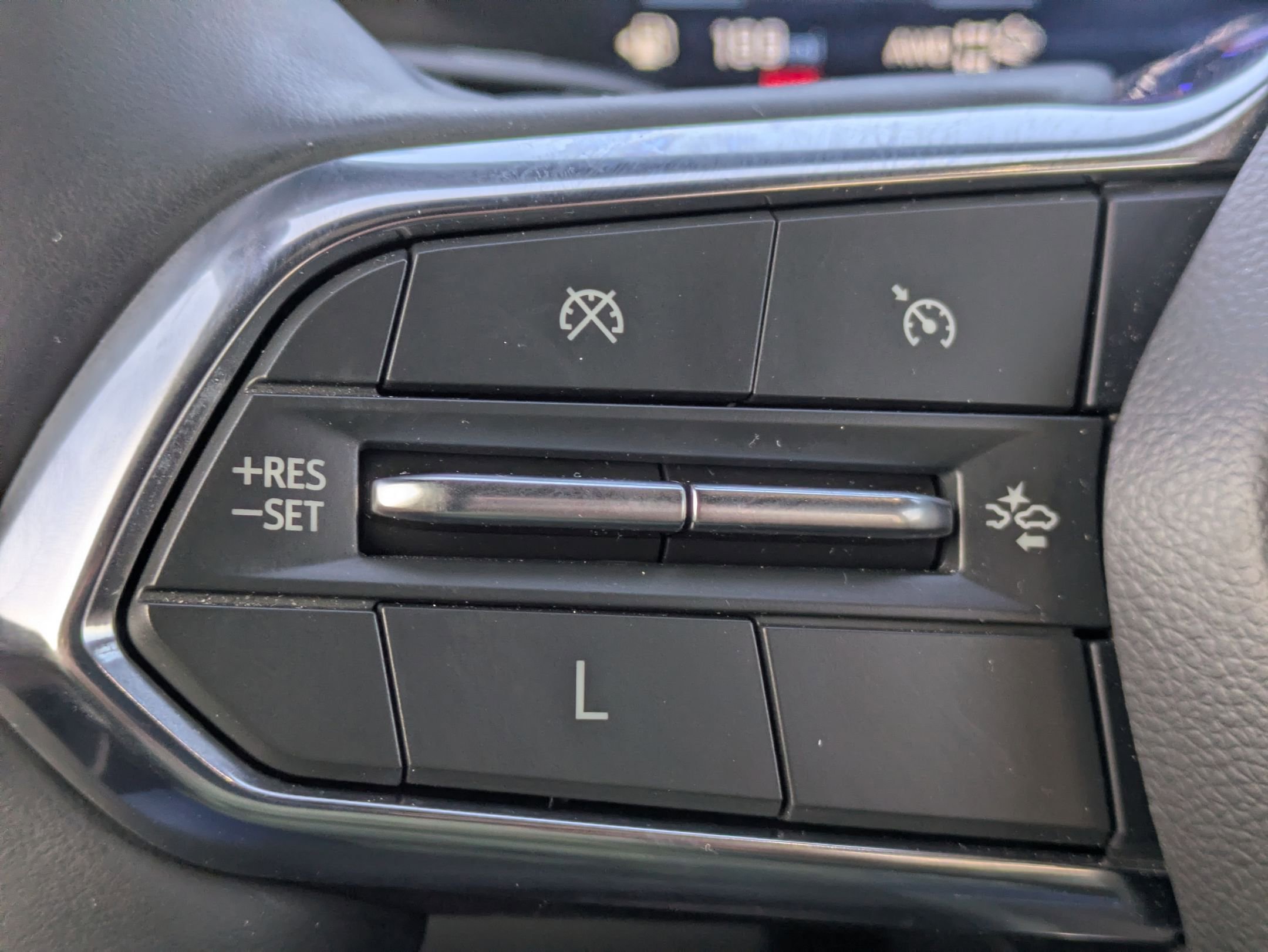 Used 2025 Chevrolet Equinox ACTIV w/ Safety and Technology Package image 14