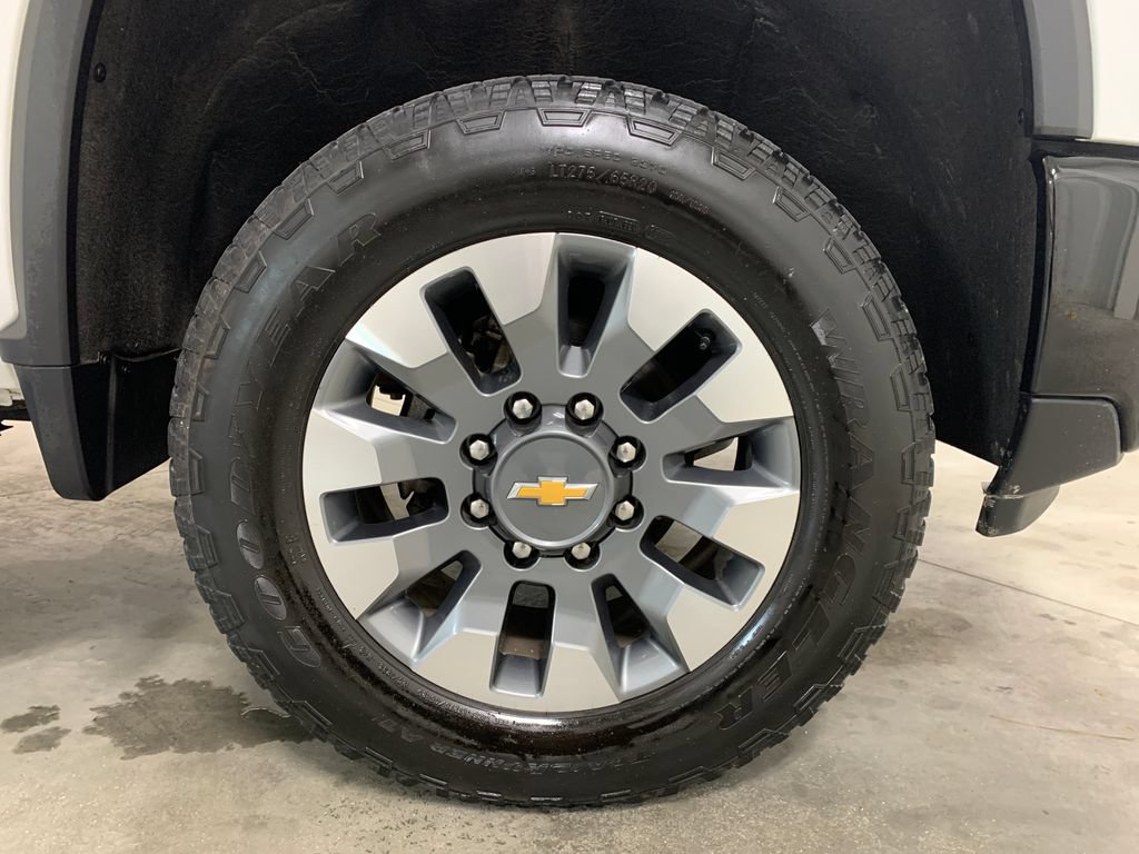 Used 2024 Chevrolet Silverado 2500 Custom w/ Custom Convenience Package AWD/4WD image 12