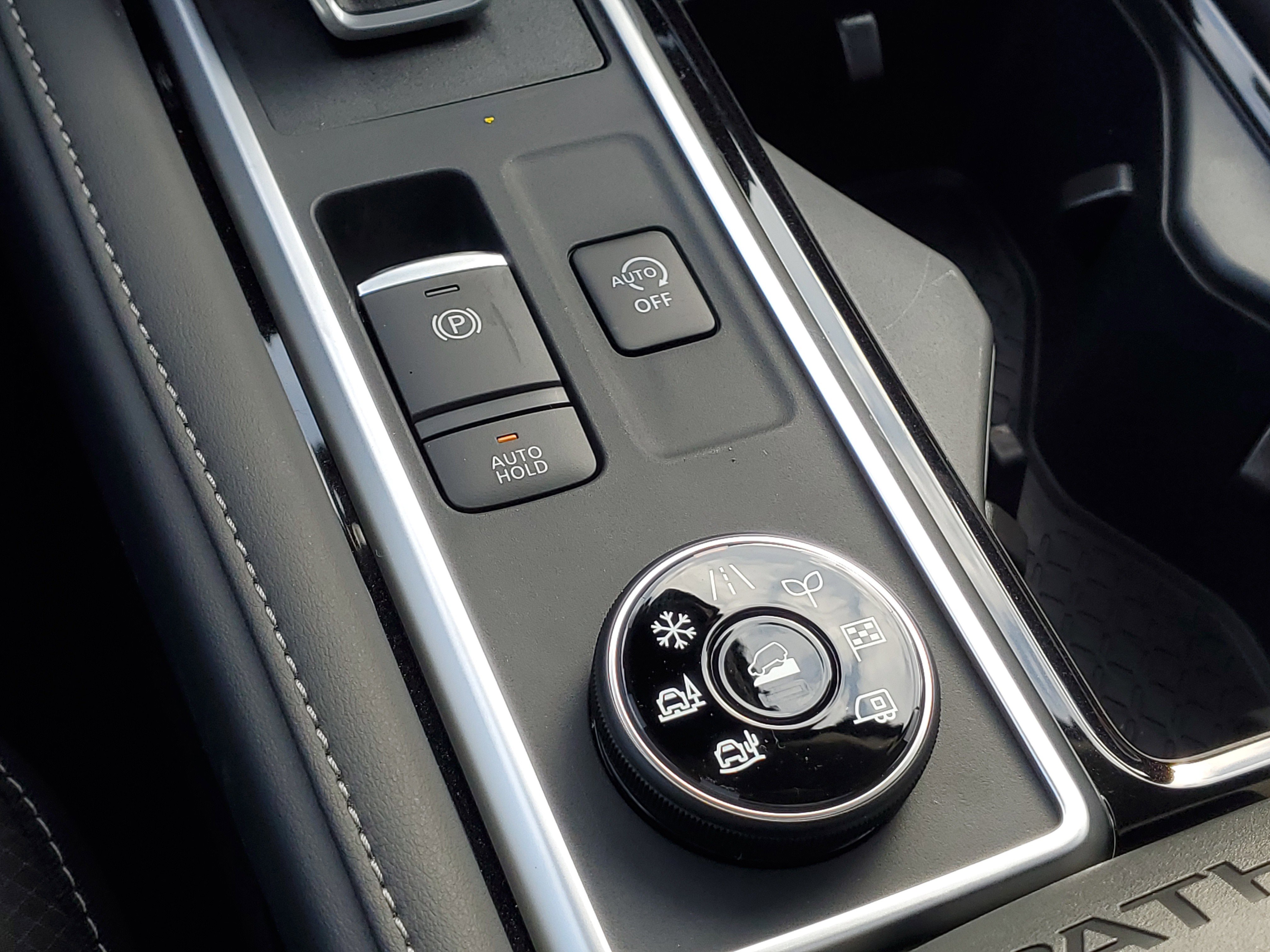 New 2026 Nissan Pathfinder SL w/ SL Premium Package image 20