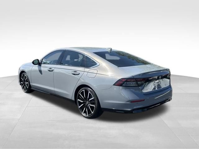 Used 2024 Honda Accord Touring image 5