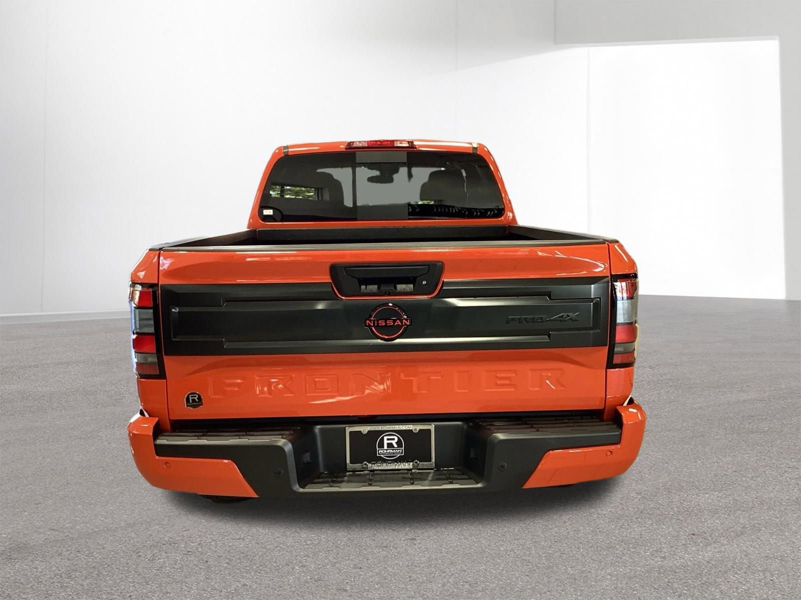 Used 2025 Nissan Frontier PRO-4X AWD/4WD image 3