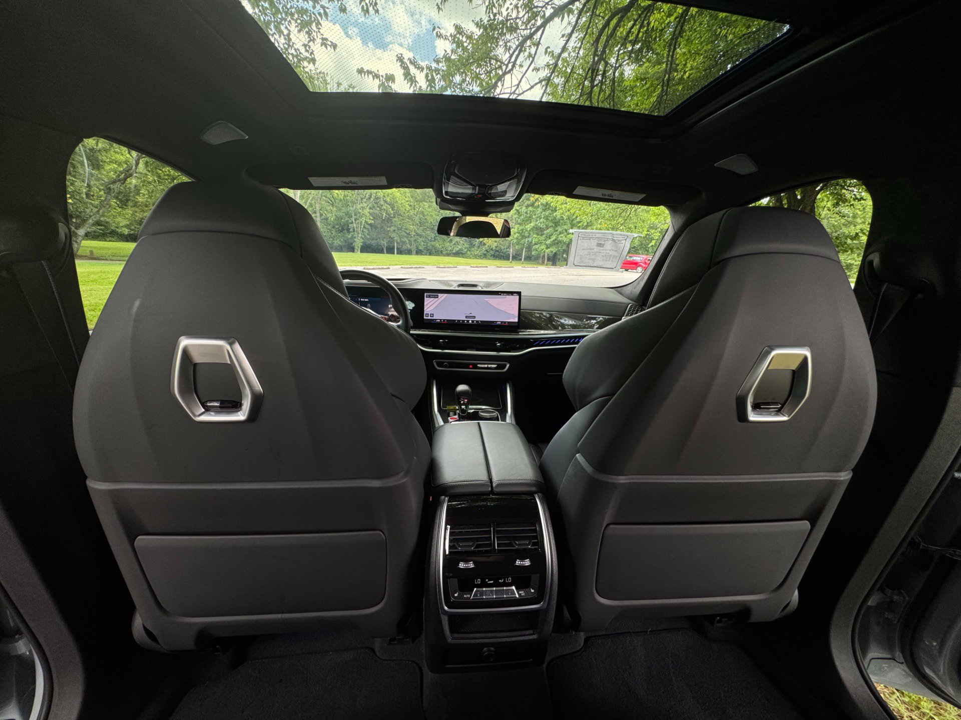 Used 2024 BMW X6 M Competition w/ Executive Package image 62