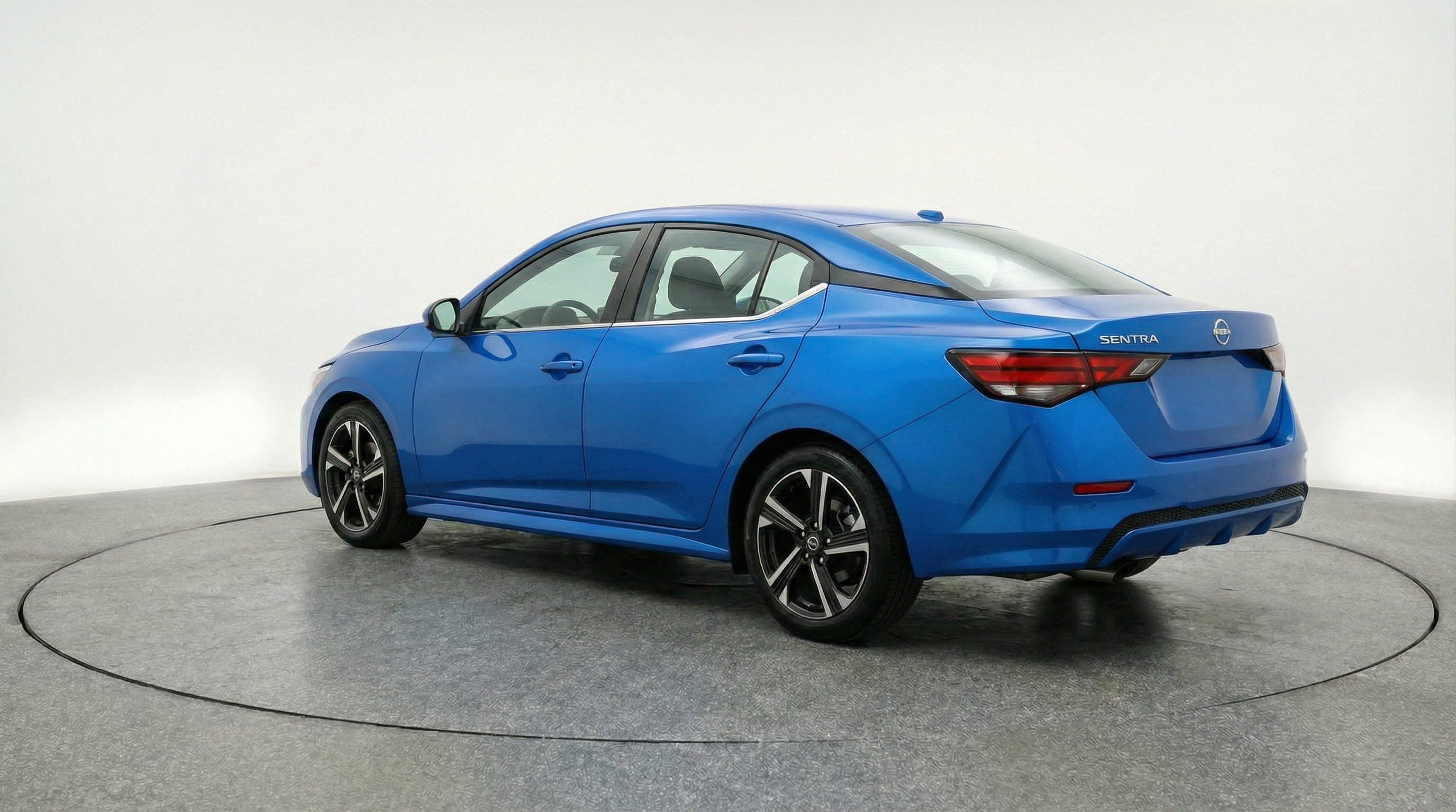 Used 2025 Nissan Sentra SV FWD image 6