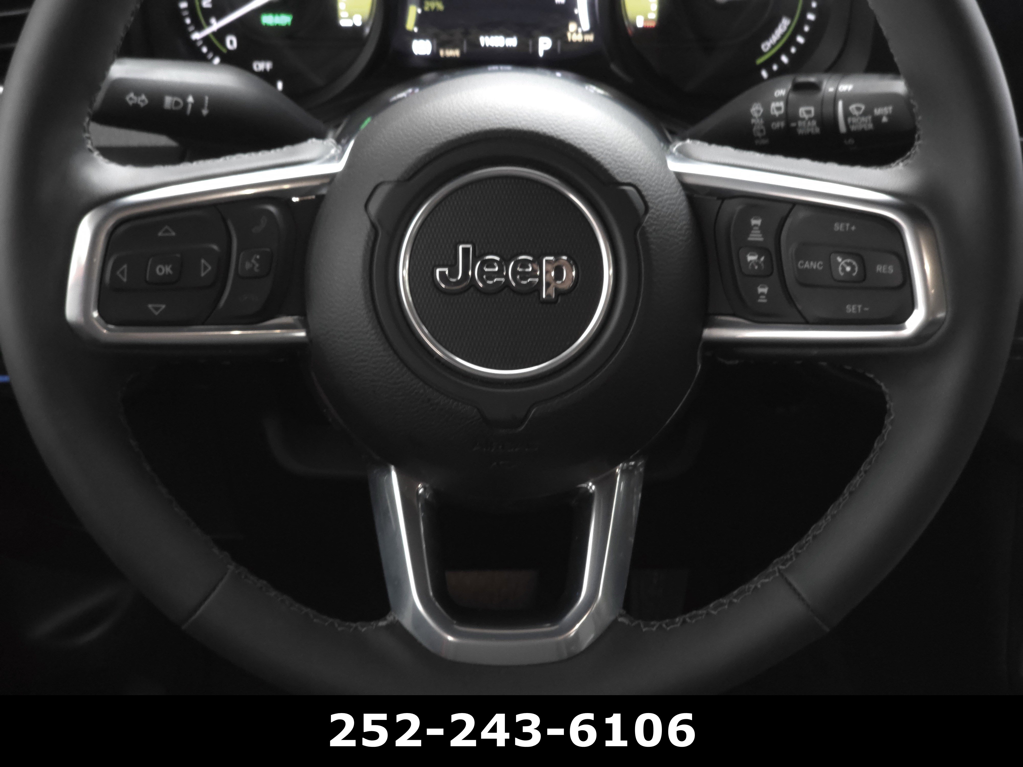 Used 2025 Jeep Wrangler Sahara w/ Safety Group image 27