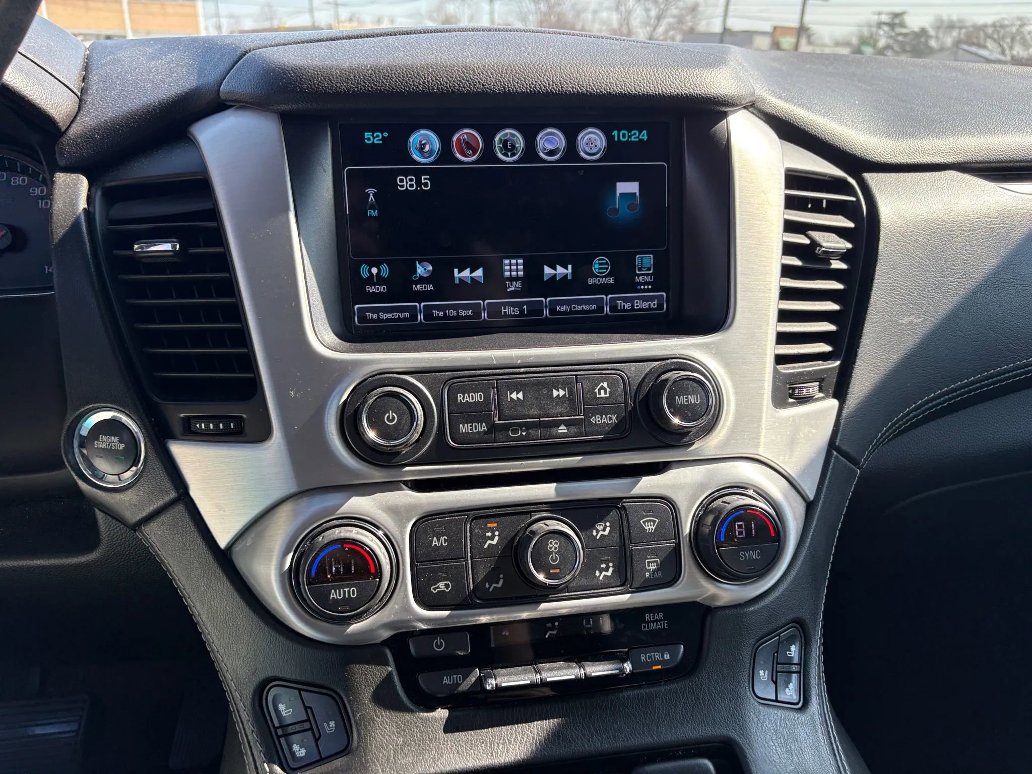 Used 2018 GMC Yukon SLT w/ Open Road Package image 24