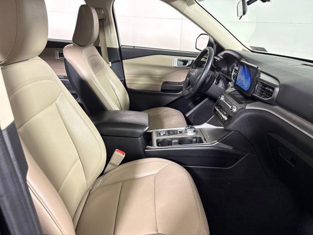 Used 2020 Ford Explorer XLT w/ Equipment Group 202A image 14