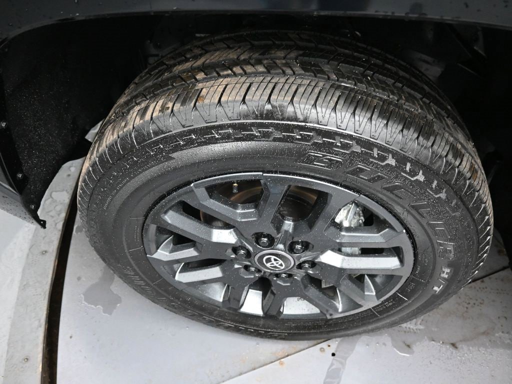 Used 2025 Toyota Tundra Platinum image 45