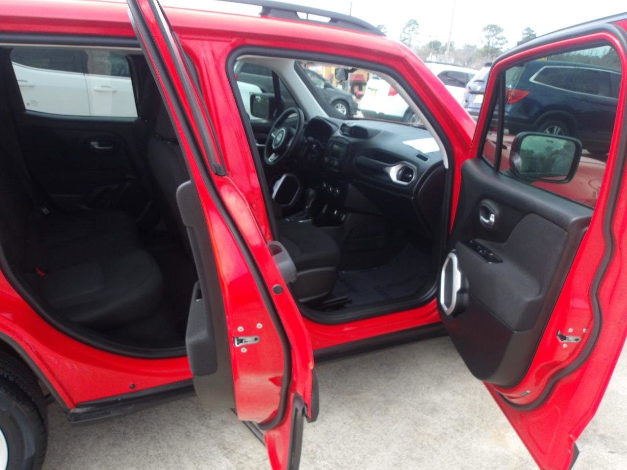 Used 2020 Jeep Renegade Sport w/ Sport Appearance Group FWD image 6