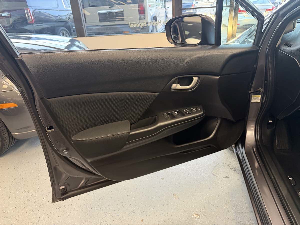 Used 2015 Honda Civic SE image 26