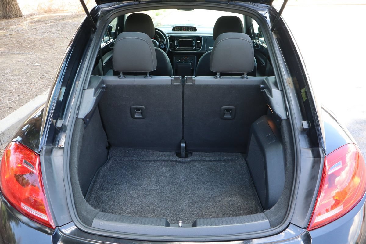Used 2013 Volkswagen Beetle 2.0T FWD image 14