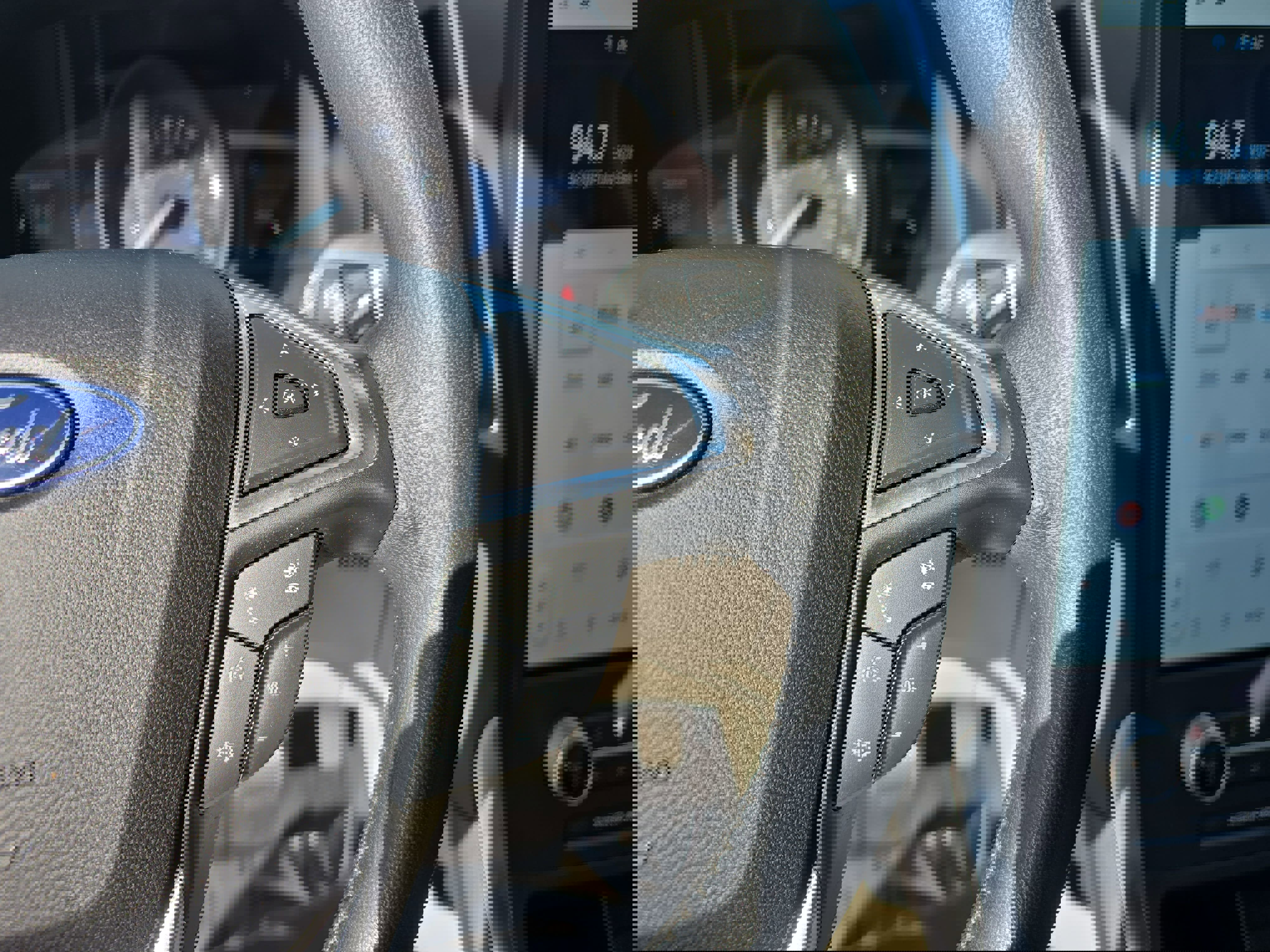 Used 2023 Ford Edge Titanium w/ Equipment Group 301A image 17